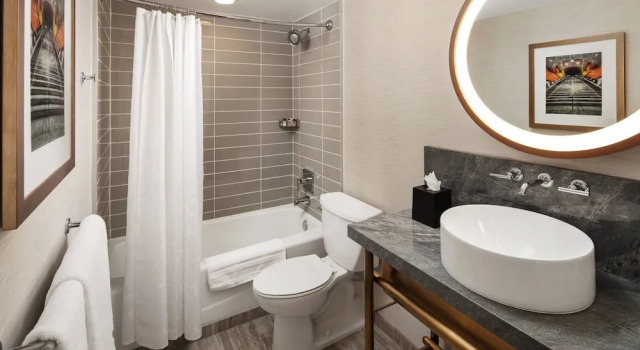 Четырёхместный номер Deluxe с балконом Hotel Dena, Pasadena Los Angeles, a Tribute Portfolio Hotel