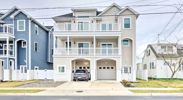 Апартаменты New Townhome u003c Half Mi to Beach