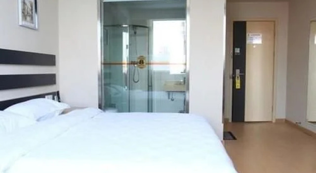 Super 8 Hotel Shijiazhuang New Railway Station West Square, Book Hotel Shijiazhuang Hebei