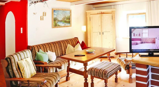Farmhouse in Kössen near Kitzbühel Alps, Забронировать Дом для отпуска Кёссен Kaiserwinkl, рядом с Канатная дорога Унтербергхорнбан