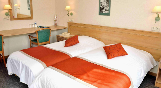 Hotel La Sapiniere, 预订 酒店 阿利讷 北部-加来海峡大区