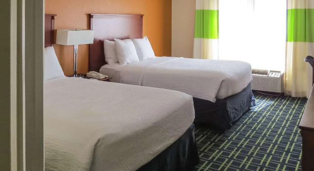 Номер Standard Quality Inn Cranberry Township