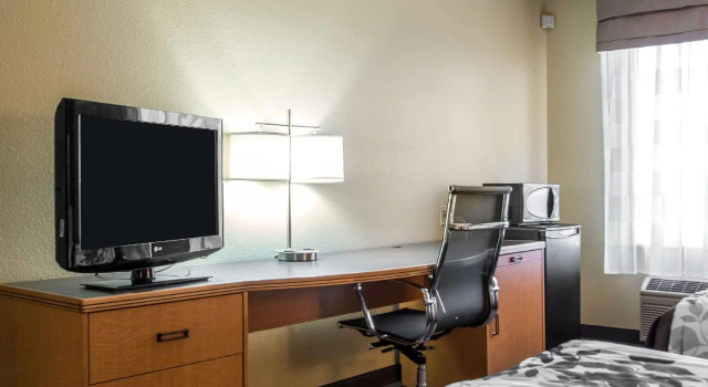 Четырёхместный люкс Comfort Inn & Suites Sheboygan I-43