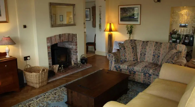 Camelot House - B&B, Забронировать Отель «постель и завтрак» Бизнес-отели Англии, 4* 5*