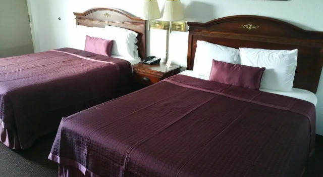 Четырёхместный номер Classic Hoosier Inn- Portland