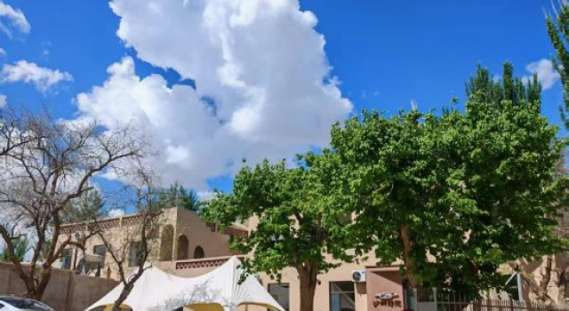 Dunhuang Shapan Jingyuan Homestay (Mingsha Mountain and Crescent Moon Spring Scenic Area), Book Hotel Jiuquan Gansu