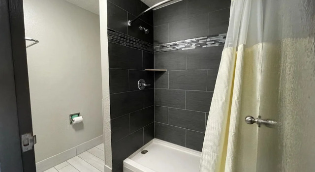Четырёхместный номер Standard D'Arbonne Lake Motel