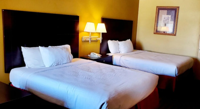 Четырёхместный номер Standard с балконом Sweet Dream Inn