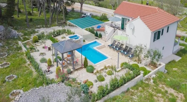 Коттедж Holiday Home Ela