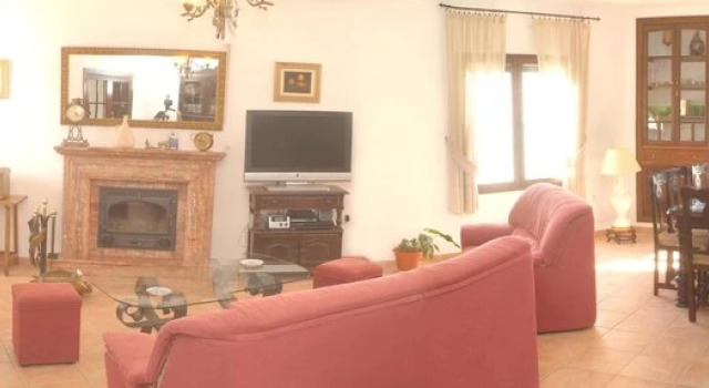 House With 5 Bedrooms in Priego de Cordoba, With Wonderful Mountain Vi, Забронировать Отель Приего-де-Кордова 