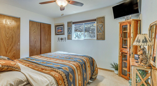 Hot Tub, Spacious Deck: Woodsy Haven in Ruidoso, Забронировать Дом для отпуска Виллы Нью-Мексико, Вилла