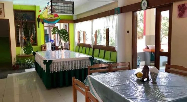 Budget Room at Arjuno 6 (2 Bedrooms) by Hotel Azaya