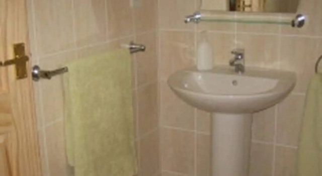 The Stables at Brook House, Book Hotel Pontyclun Glamorgan