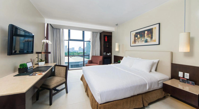 The B Hotel
