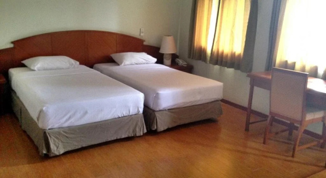 Manhattan Hotel Pathumthani