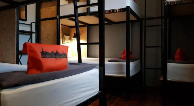 Кровать в общем номере Bangkok Bed and Bike