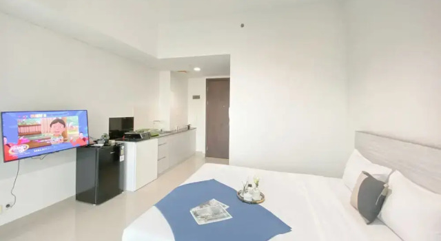 Standardowy apartament Simple White Designed Studio At Lrt City Bekasi Apartment
