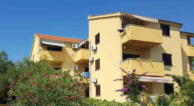 Apartment With one Bedroom in Dobropoljana, With Wonderful sea View, F, Rezerwuj Apartament Hotele w Pasman Island z parkingiem, Parking