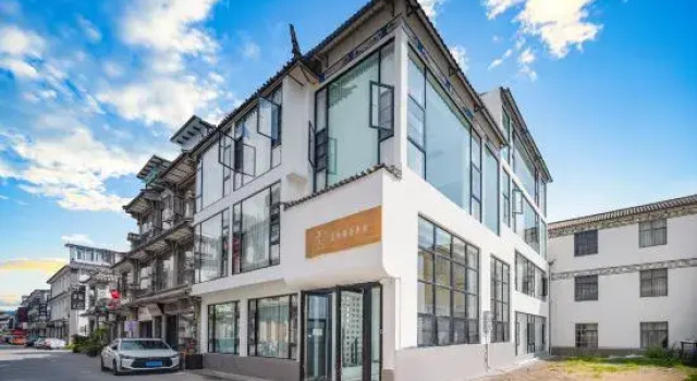 Dali Jumo High-end Light Luxury Homestay (Gucheng Nanmen Branch), Prenota Hotel Hotel a da con parcheggio, Parcheggio