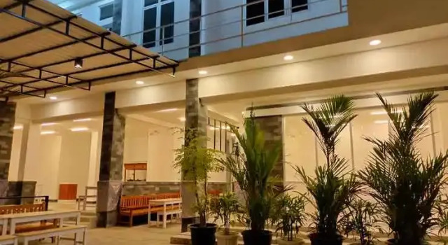 Galeri Taman Prambanan, Book Apartment Hotels in Yogyakarta Province with Breakfast, Breakfasts