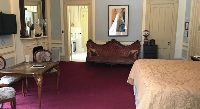 Batcheller Mansion Inn, Забронировать Отель Саратога-Спрингс штат Нью-Йорк, рядом с Saratoga Springs Visitor's Center