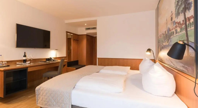 Двухместный номер Deluxe Hotel Bayerischer Hof