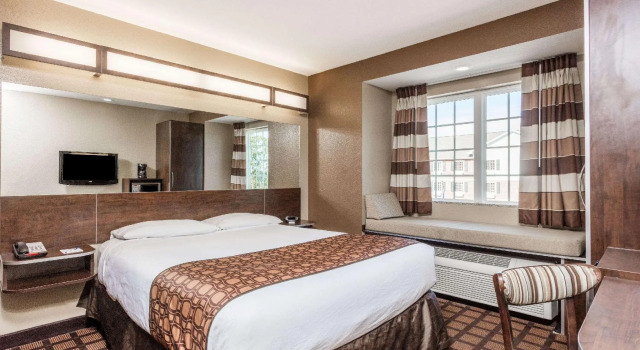 Двухместный номер Standard Microtel Inn & Suites by Wyndham Macon