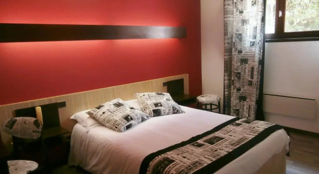 Двухместный номер Standard Logis Hôtel Le Merle Blanc