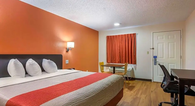 Номер Standard Motel 6-Winnie, TX