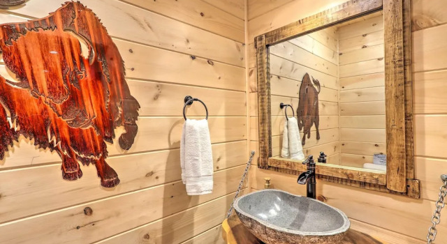 Коттедж с 3 комнатами Luxury Cabin Vacation Rental in Mineral Bluff