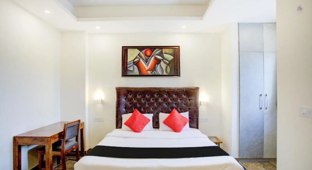OYO 79529 HEART BEAT HOTEL, Забронировать Отель Недорогие отели Грейтер-Нойда, недорого