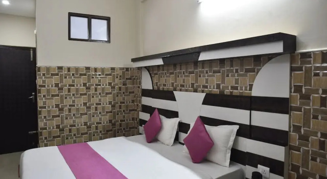 OYO 10155 Vijay International