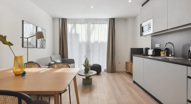Студия с балконом Limehome Valencia Carrer del Pare Palau i Quer