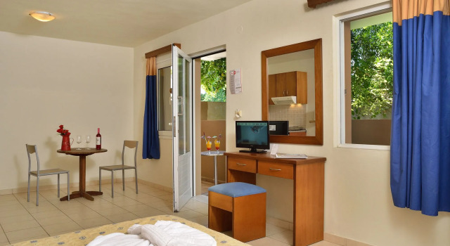 Akatos Hotel