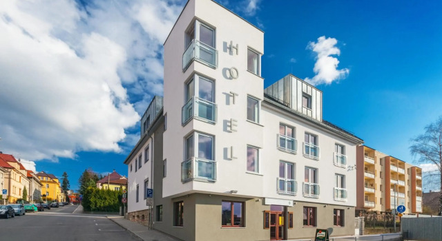 Graphic Hotel, Забронировать Отель Нови-Йичин Wallachia