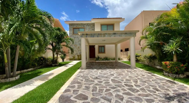 Casa Arnold - Luxurious 4 bedroom villa with pool, Rezervovat Vila Puerto Aventuras 