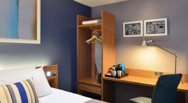 Travelodge London Clapham Junction, Забронировать Отель Отели Большого Лондона с завтраком, Завтраки
