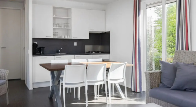 Bungalow in Zeebad Near the Beach, Забронировать Отель Брескенс Zeeuws-Vlaanderen