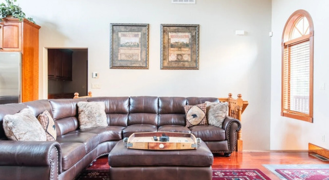 47 - Canyon Crest Lodge 5 Bedroom Home by Redawning, Book Hotel 3-stjernede hoteller i Moonridge, 3*