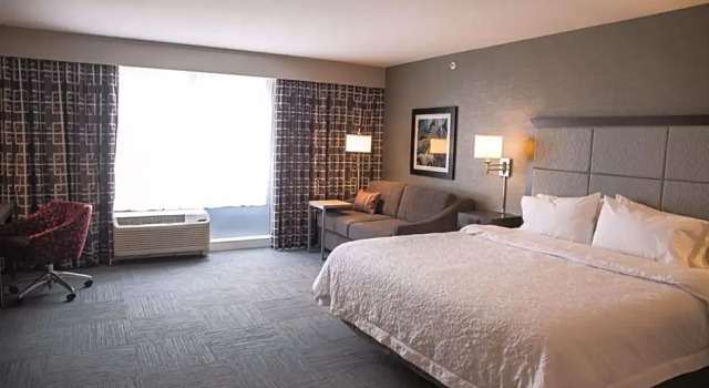 Номер Executive Hampton Inn-Pontiac