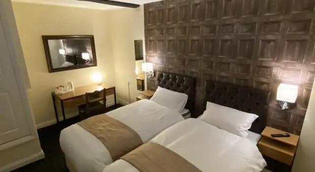 The Redwell Inn, Забронировать Гостевой дом Отели Дарем с парковкой, Парковка