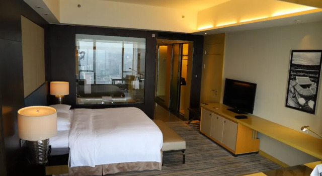 Двухместный номер Premier с видом на город Renaissance Huizhou Hotel