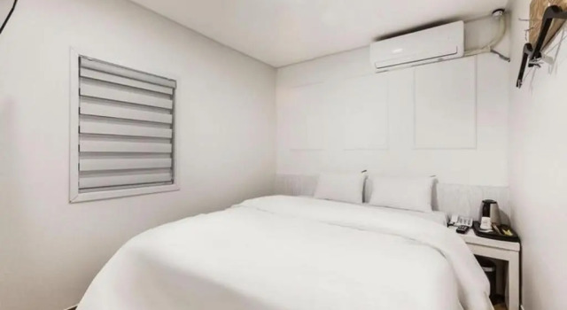 Yogi Motel