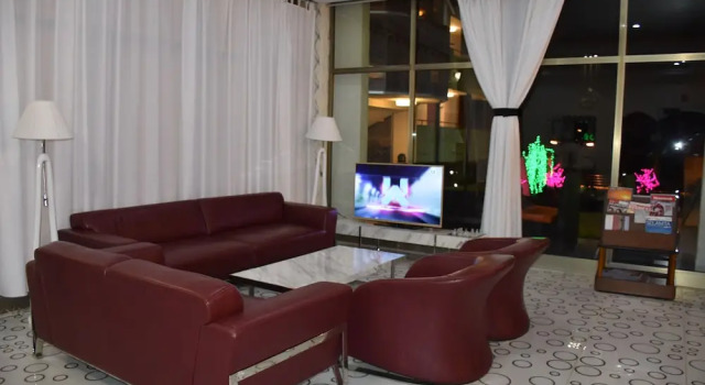 Ruth Hotel