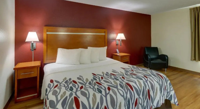 Номер Superior Red Roof Inn Springfield, OH