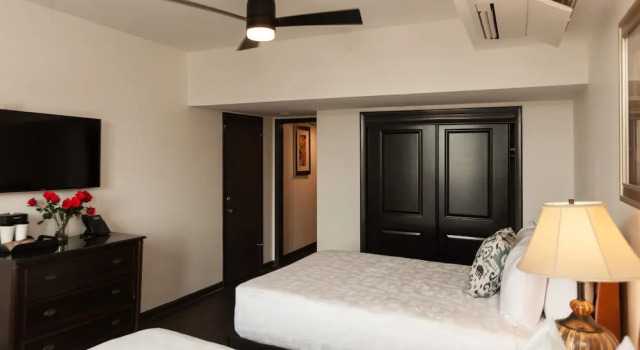 Четырёхместный номер Deluxe с балконом Le Richelieu Hotel in the French Quarter