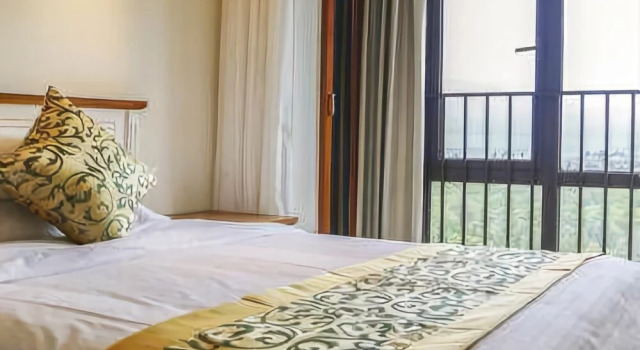Fenghuang Shanshui Hongwan Sea View Holiday Hotel