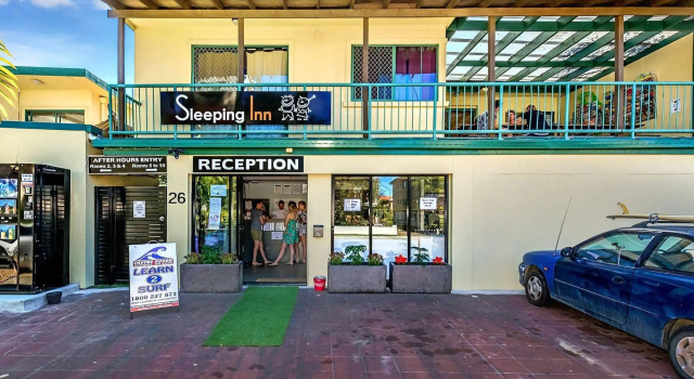 Surf Inn Boutique Backpackers, Buchen Sie Hostel Surfers' Paradise Gold Coast, in der Nähe von Infinity Maze