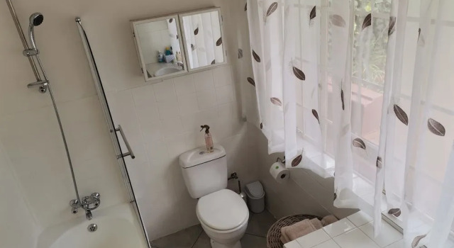 Коттедж Standard BEDFORDVIEW B&B 1 BEDROOM CLUSTERs