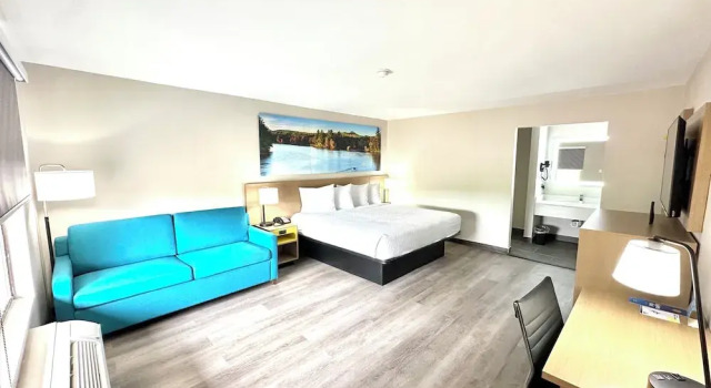 Двухместный люкс Days Inn & Suites by Wyndham Bossier City LA Shreveport